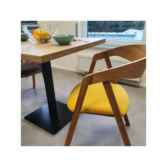 Přírodní dubové křeslo Henry se žlutým sedákem